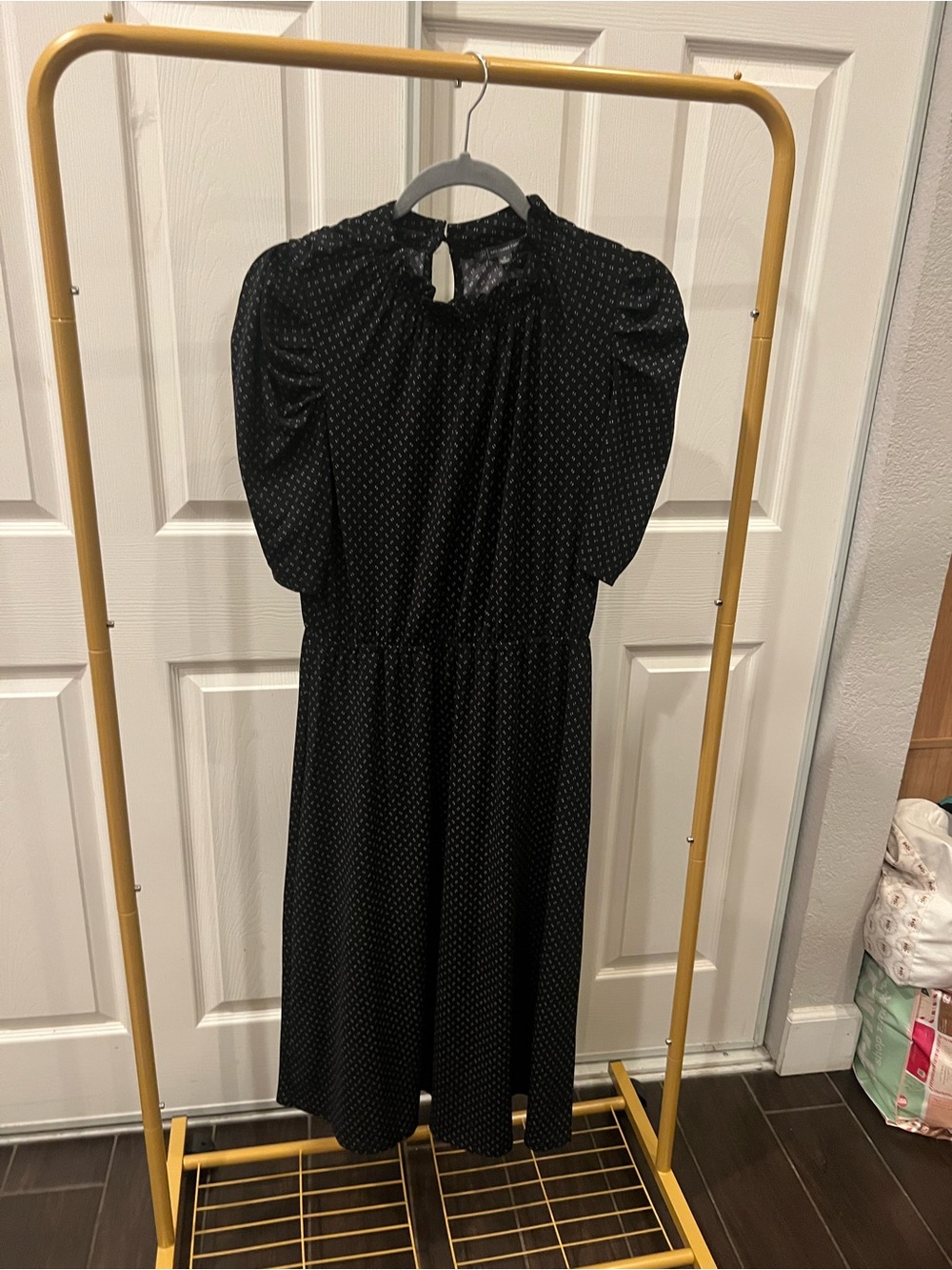 Slight puff slee black dress